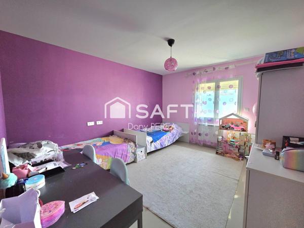 Ensemble immobilier de cinq habitations.