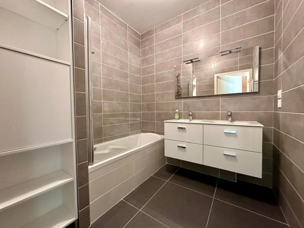 Appartement d'exception 107 m² · Vue Belledonne & Granier · Piscine privative