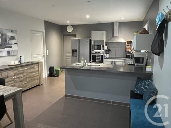 Maison à vendre  8 pièces - 195 m2 LACHAPELLE AUZAC - 46