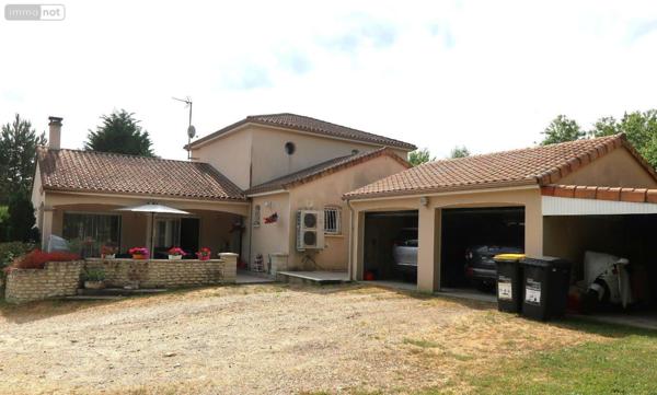 Pavillon à vendre à Availles-en-Châtellerault dans la Vienne (86530), ref : 86024-MAIS2361   
campagne