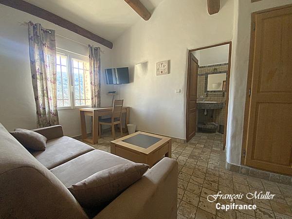 Propriété Gîtes et chambres d'hôtes 20 ha - 550 m2 à Banon