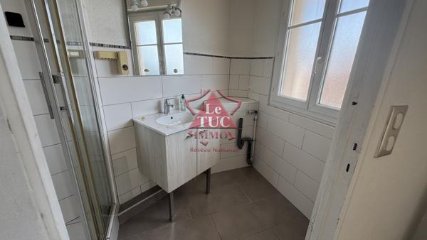 A LOUER VIDE A L'ANNEE T2 A MAGAGNOSC 685 CHARGES COMPRISES Grasse (06520)
