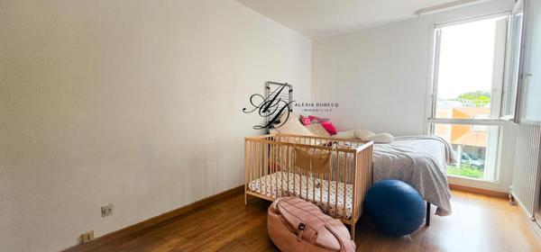 NOISIEL CENTRE Appartement 4 pièces de 85 m² avec balcon, box fermé et cave