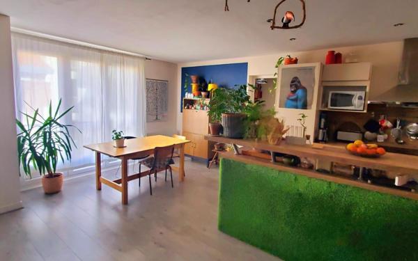 Appartement à vendre    3 pièces • 73 m2 Neuilly-Plaisance