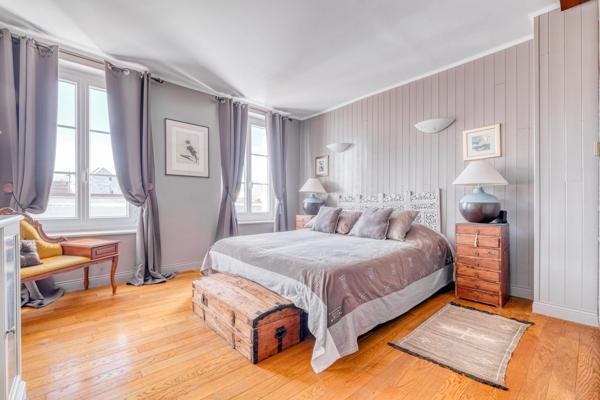 Grande Maison bourgeoise - 4 chambres - beau jardin