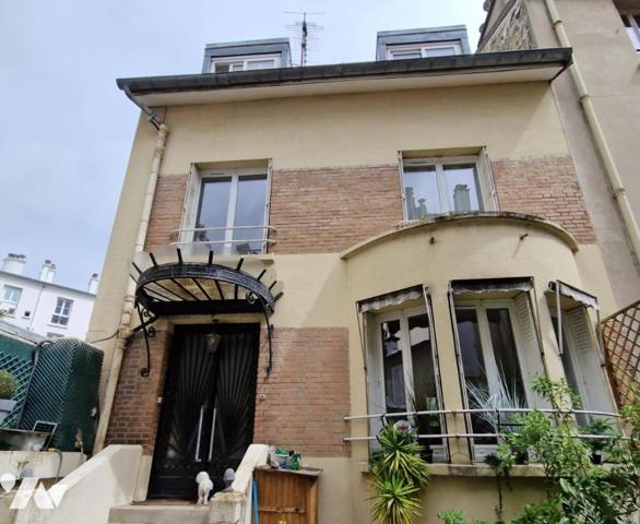 Maison de 6 pièces en copropriété 