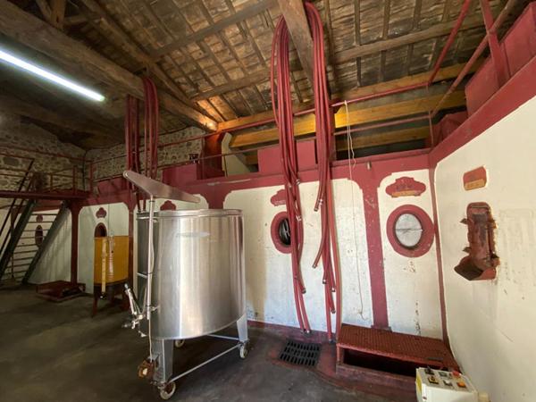 SECTEUR LIBOURNE - Domaine viticole historique , Demeure , Chai, 12 Hectares de vignes