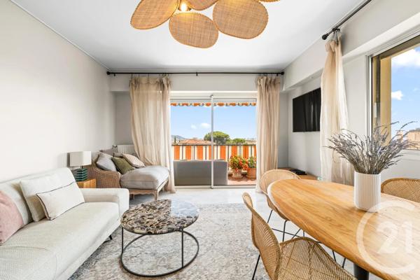 Appartement F3 à vendre  3 pièces - 69,60 m 2   NICE  - 06
