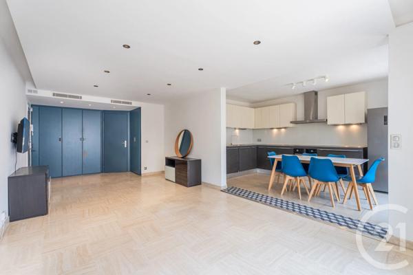 Appartement F3 à vendre  3 pièces - 69,60 m 2   NICE  - 06