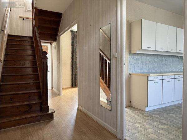 Maison à vendre à Guingamp dans les Côtes-d'Armor (22200), ref : 22064-1333