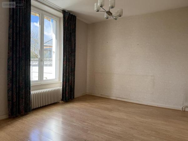 Maison à vendre à Guingamp dans les Côtes-d'Armor (22200), ref : 22064-1333