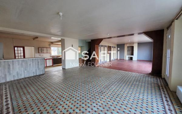 Maison 8 chambres proche des commerces et terrain de 1600m²