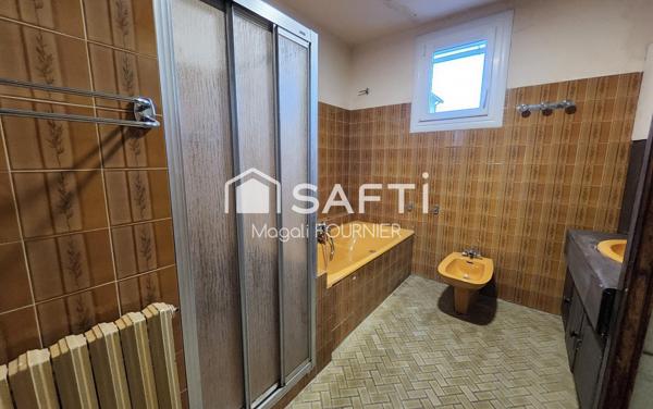 Maison 8 chambres proche des commerces et terrain de 1600m²