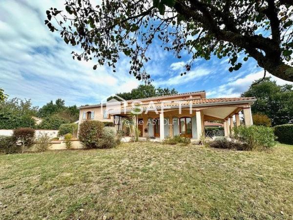 SAINT-LYS - Villa de 195 m2 sur terrain de 948 m2, idéalement située !