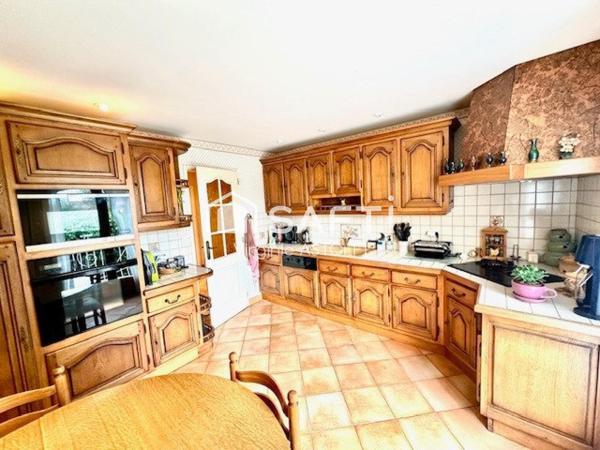 SAINT-LYS - Villa de 195 m2 sur terrain de 948 m2, idéalement située !