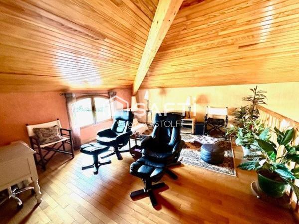 SAINT-LYS - Villa de 195 m2 sur terrain de 948 m2, idéalement située !