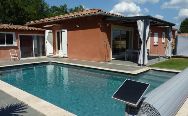 SUPERBE VILLA DE 7 PIECES AVEC PISCINE ET BASSIN