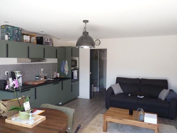 SUPERBE VILLA DE 7 PIECES AVEC PISCINE ET BASSIN