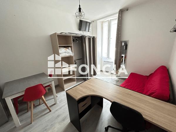Location Studio meublé 17.71 m² - 8 RUE TOUFAIRE Rochefort 17300