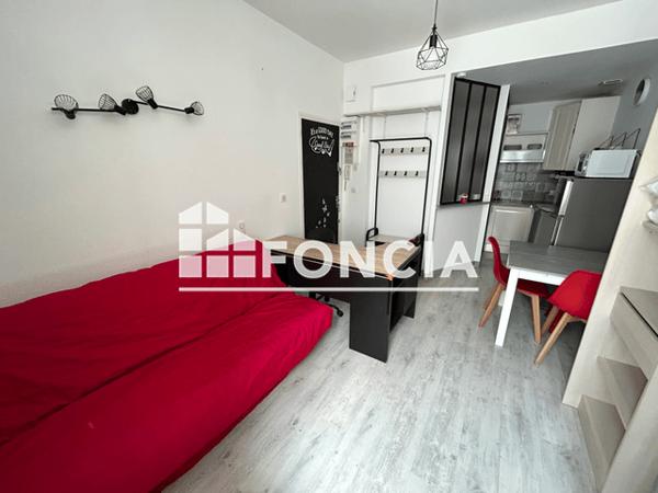 Location Studio meublé 17.71 m² - 8 RUE TOUFAIRE Rochefort 17300