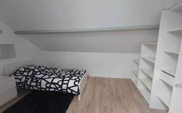 Appartement à louer    1 pièce • 9,74 m2 Champs-sur-Marne