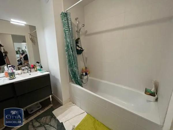 Appartement à louer 3 pièces 64.4m² Colombelles (14460)
