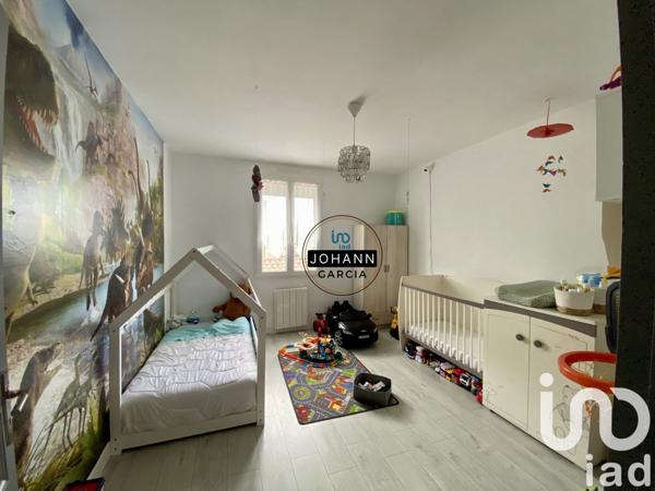 Maison 7 pièces de 175 m² à Valréas (84600)