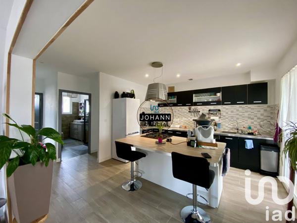 Maison 7 pièces de 175 m² à Valréas (84600)