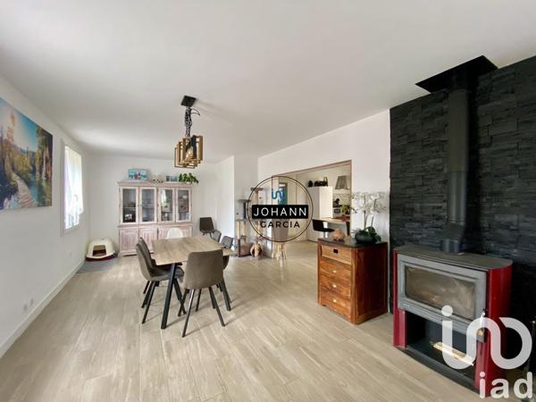 Maison 7 pièces de 175 m² à Valréas (84600)