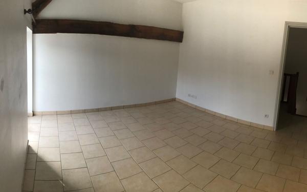 Appartement à louer    2 pièces •  Jouy-le-Châtel