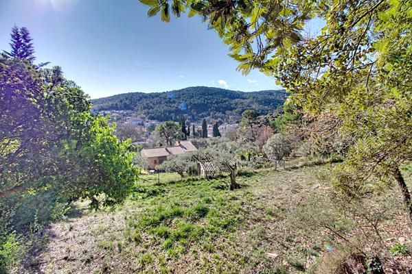 EXCLUSIVITE MAISON A VENDRE FIGANIERES - 88m² environ + CHALET de 16m² sur un terrain de 4495m² avec piscine