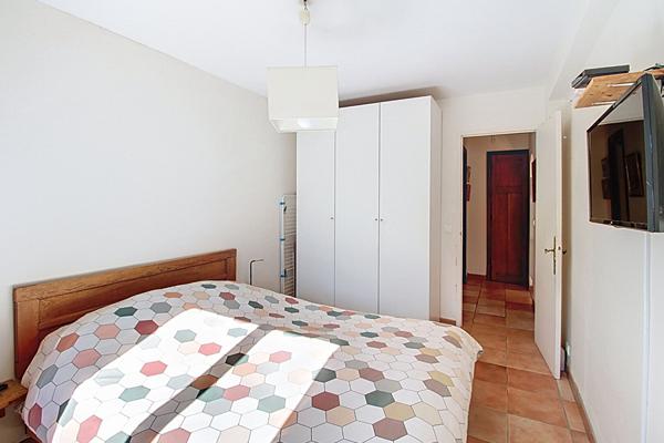 EXCLUSIVITE MAISON A VENDRE FIGANIERES - 88m² environ + CHALET de 16m² sur un terrain de 4495m² avec piscine