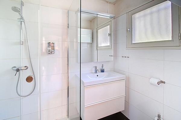 EXCLUSIVITE MAISON A VENDRE FIGANIERES - 88m² environ + CHALET de 16m² sur un terrain de 4495m² avec piscine