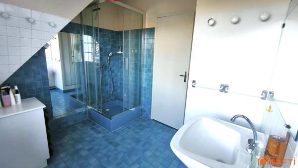 Une maison à part - à l'écart des regards