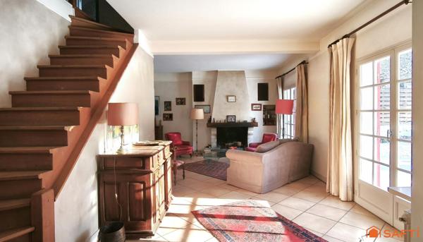 Une maison à part - à l'écart des regards