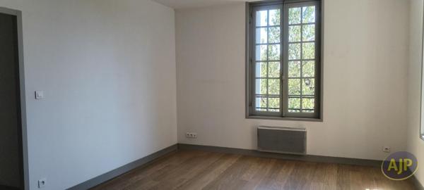 Location appartement Saintes : 645 € - AJP Immobilier Saintes