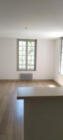 Location appartement Saintes : 645 € - AJP Immobilier Saintes