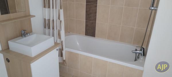 Location appartement Saintes : 645 € - AJP Immobilier Saintes
