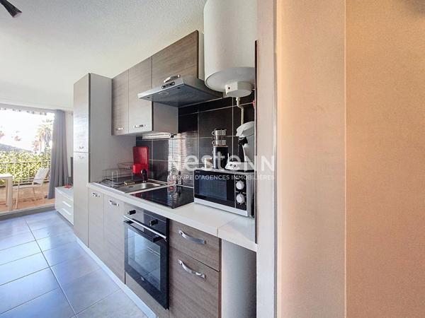 Golfe-Juan - Studio avec coin nuit et terrasse - Piscine - Sud - Secteur Mignonette