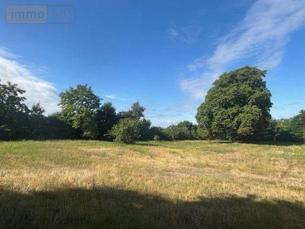 Propriete à vendre à Baugé-en-Anjou dans le Maine-et-Loire (49150), ref : LB/2534   
centre