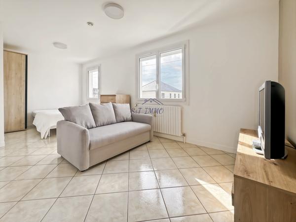 Marolles-en-Hurepoix (91630) Studio meublé avec coin nuit