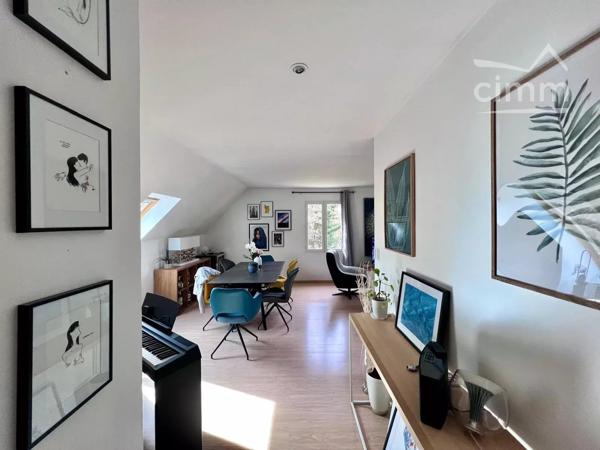Grand appartement F2 de 74M² à quelques pas du centre-ville et seulement 10 minutes de la gare de Chantilly.