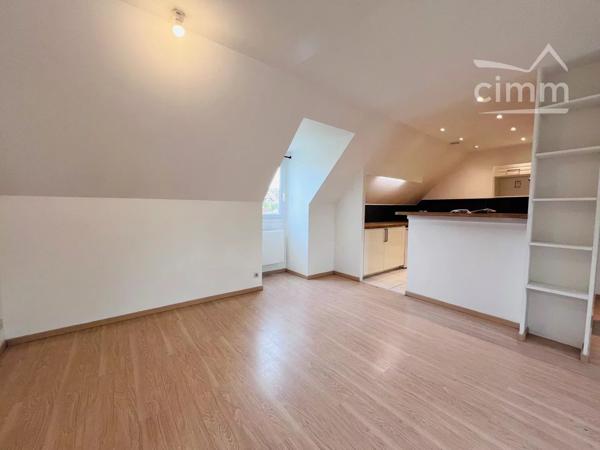 Grand appartement F2 de 74M² à quelques pas du centre-ville et seulement 10 minutes de la gare de Chantilly.