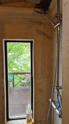 Mazet plein de charme, autonome en énergie, à 5 minutes du centre-ville