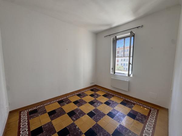 Avignon (84000) À louer – Superbe T3 de caractère aux portes du centre-ville d’Avignon