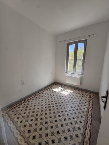 Avignon (84000) À louer – Superbe T3 de caractère aux portes du centre-ville d’Avignon