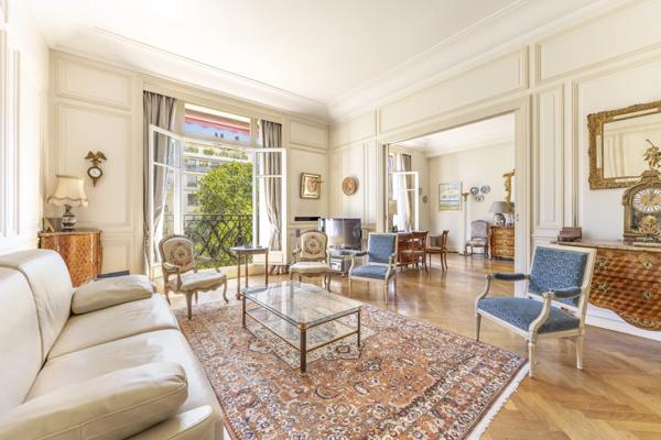 Appartement Paris 7e - ÉCOLE MILITAIRE / VAUBAN