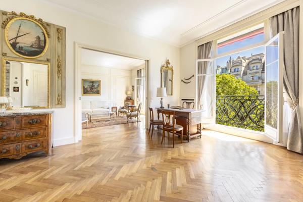 Appartement Paris 7e - ÉCOLE MILITAIRE / VAUBAN