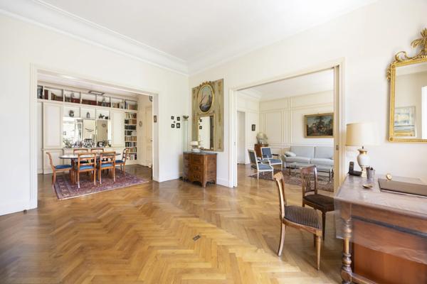Appartement Paris 7e - ÉCOLE MILITAIRE / VAUBAN