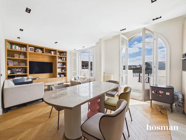 Coup de coeur - 3 pièces de 61,5m² - dernier étage avec ascenseur + balcon - en excellent état - à deux pas de l'hôtel Molitor et de Roland Garros.